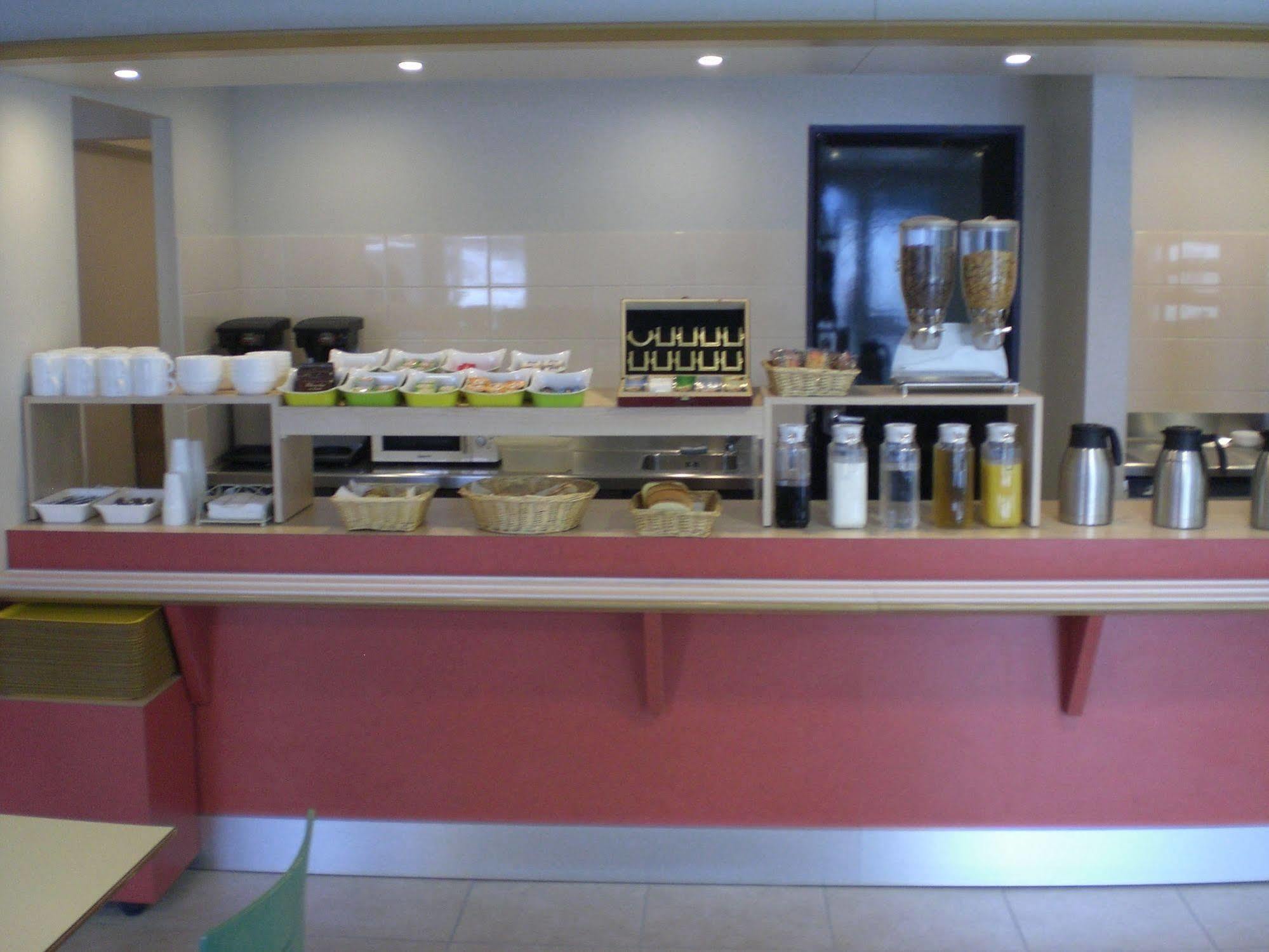 Hotel Valence Sud Soyons Екстериор снимка